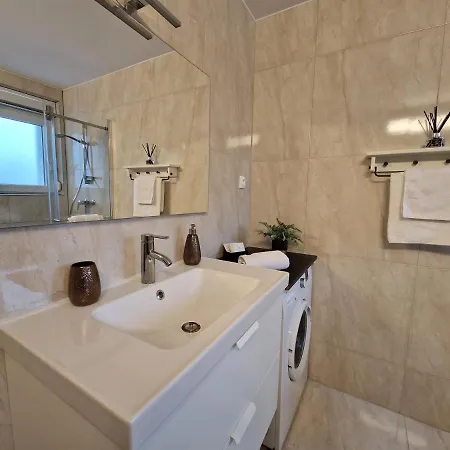 Patricia House Апартаменты *