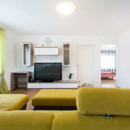 Appartement Patricia House *